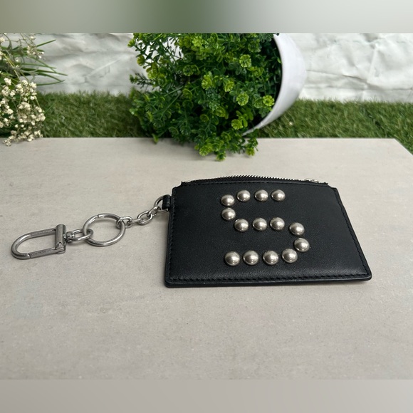 Tory Burch
Studded silver S Keychain  Black /a contrasting snake finish .NEW - Picture 13 of 14